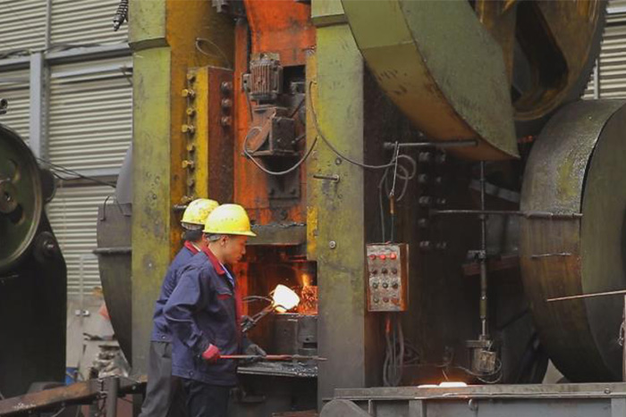 南开网架配件车间